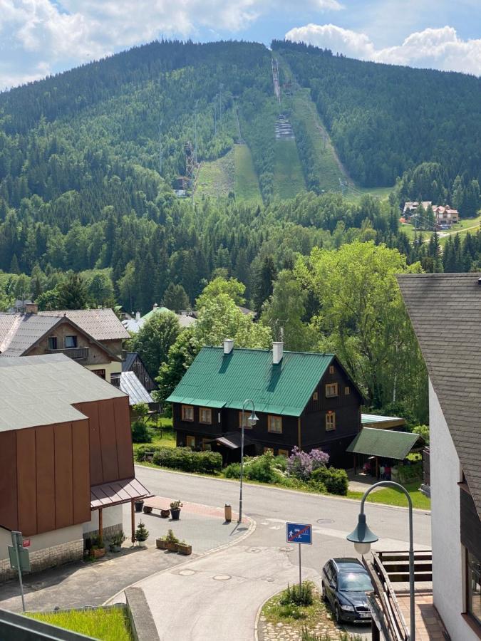 Luxusni Apartman U Sjezdovek S Garazi Harrachov Luaran gambar